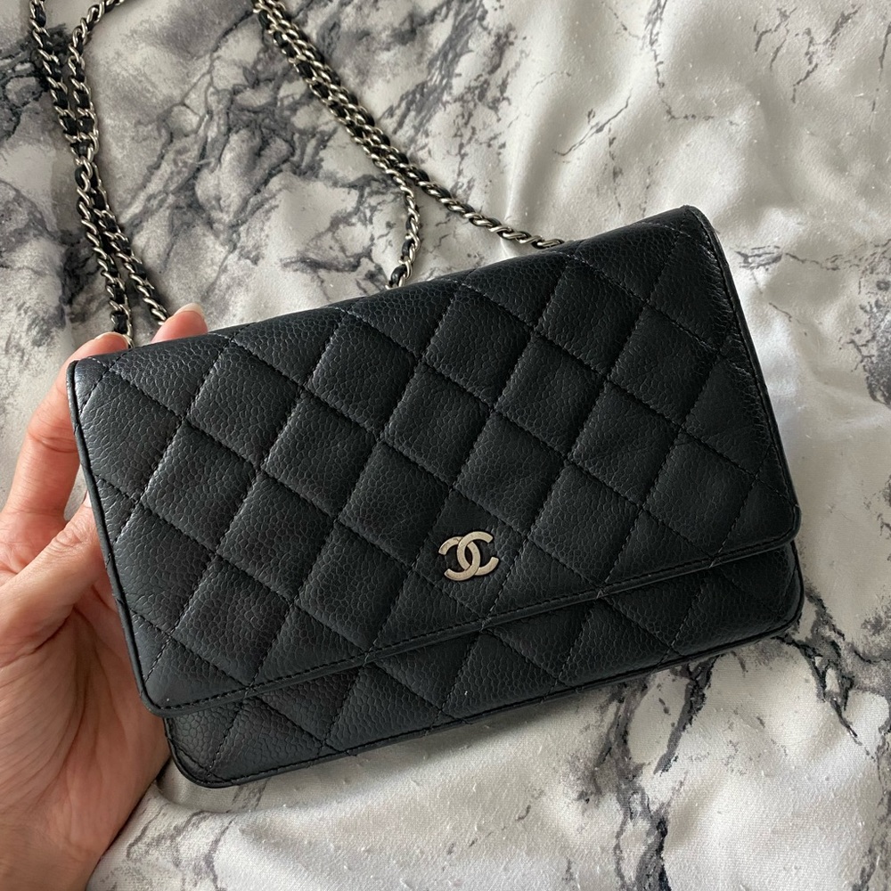 CHANEL chain wallet on chain